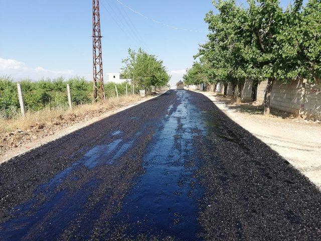 Kahta Belediyesi sathi asfalt kaplama çalışmalarına başladı