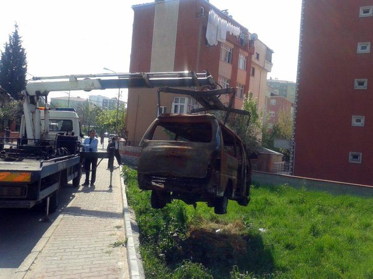 Kartal Belediyesi’nden hurda araç temizliği G2