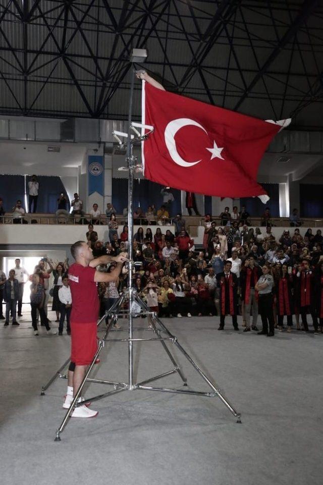 ERÜ’nün Milli Akademisyenleri Gençlere Taş Çıkartıyor