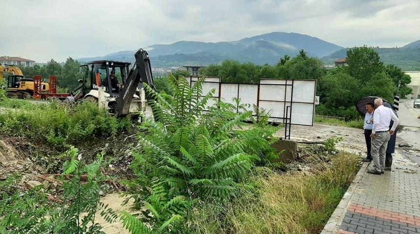 Devrek Belediyesi ekipleri g&ouml;rev başında