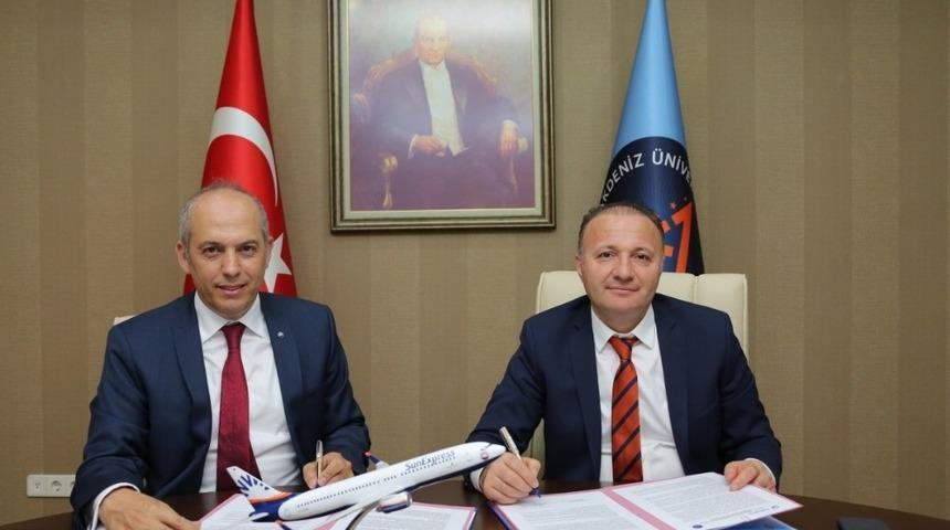 Akdeniz &Uuml;niversitesi ve Sun Express Arasında işbirliği protokol&uuml;