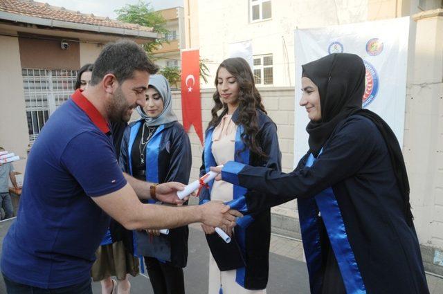 Cizre MYO’da mezuniyet coşkusu