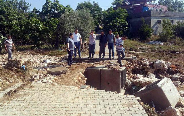 Selin vurduğu Tarsus'ta, hasar tespit ve onarım çalışması