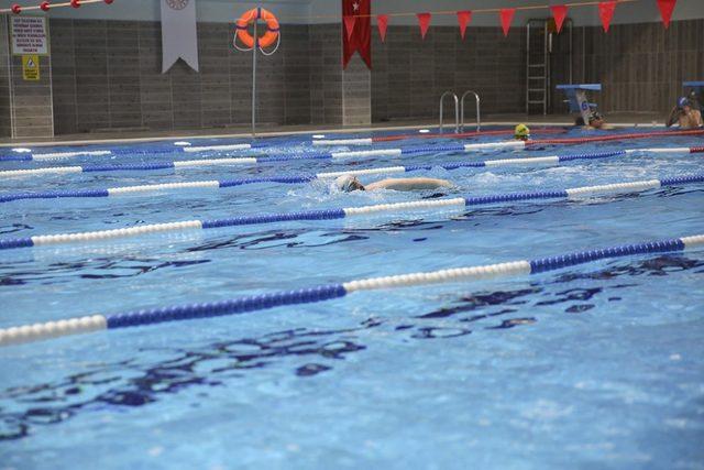 Yarı olimpik yüzme havuzu tadilatı tamamlandı ve yeniden kullanıma açıldı