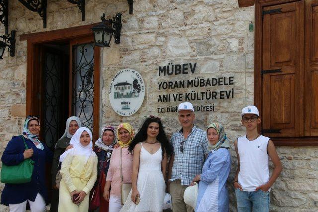 İstanbul&rsquo;dan Didim&rsquo;e tatile gelen engelliler g&ouml;n&uuml;llerince bir g&uuml;n ge&ccedil;irdi 2