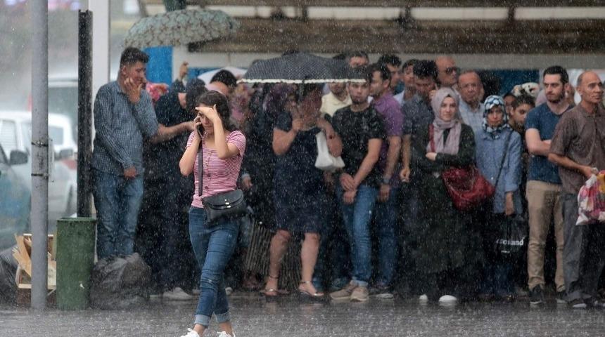 Meteorolojiden Bursa i&ccedil;in kuvvetli yağış uyarısı