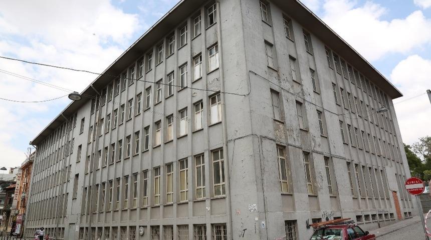 B&uuml;y&uuml;kşehir sorunlu alanları &ccedil;&ouml;z&uuml;me kavuşturuyor