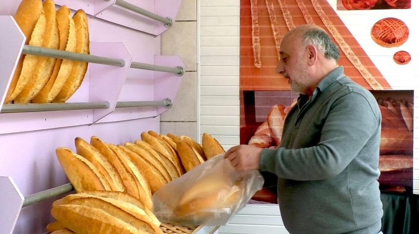  40 yıllık fırıncı ekmek fiyatını 75 kuruşa çekti