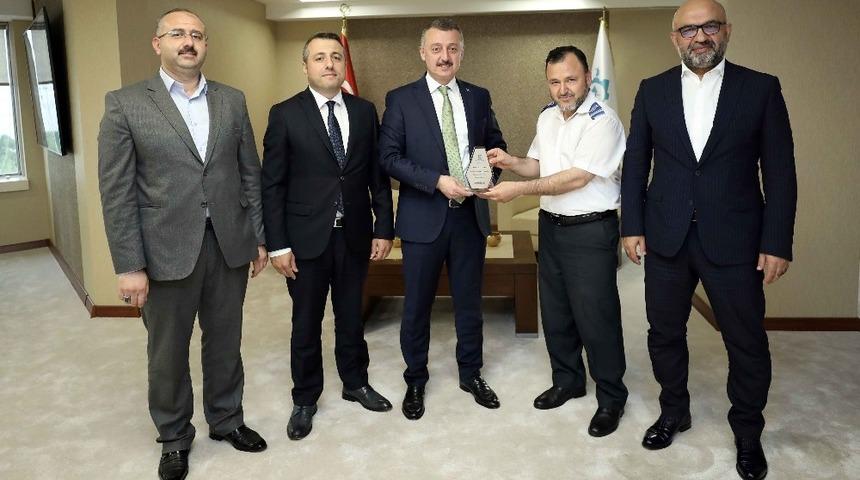 Başkan B&uuml;y&uuml;kakın: &ldquo;Varlık sebebimiz vatandaşımızın mutluluğudur&rdquo;