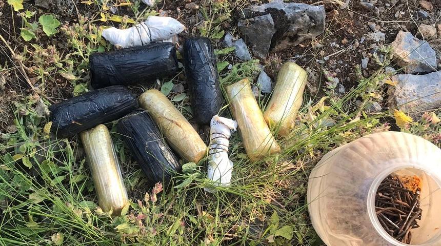 &Ccedil;ukurca'da, 10 kilo patlayıcı&nbsp;maddesi ele ge&ccedil;irildi