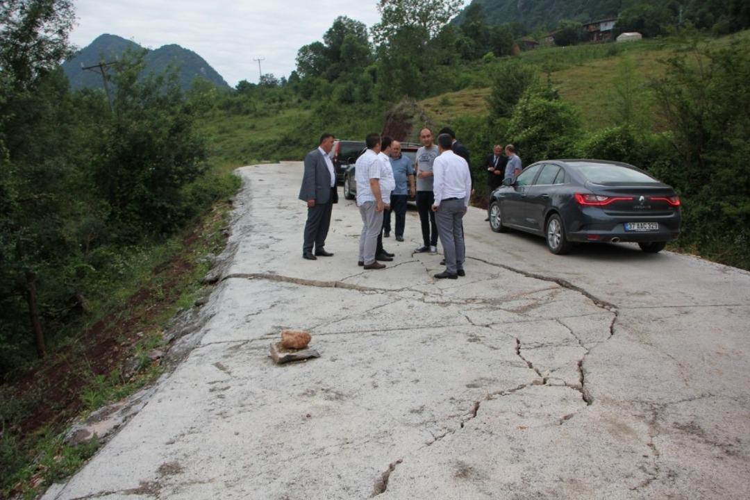 Kastamonu&rsquo;da heyelanda bozulan yollar yeniden yapılıyor