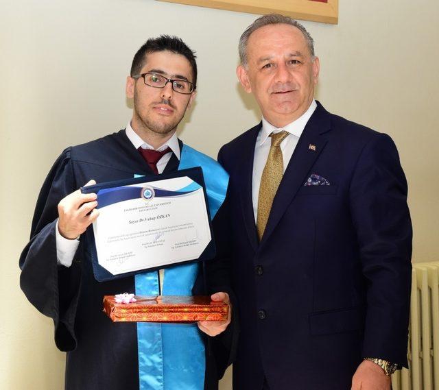 ESOG&Uuml; Tıp Fak&uuml;ltesi 2019 mezunlarını verdi 1