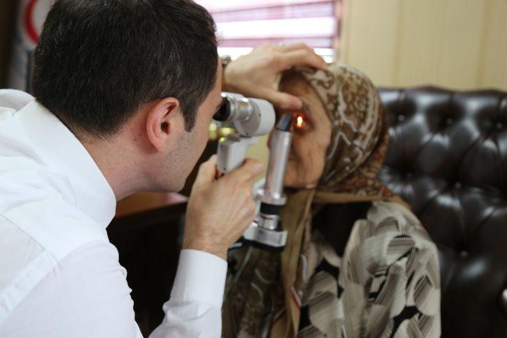 Sağlık Müdüründen başarılı katarakt ameliyatı G4