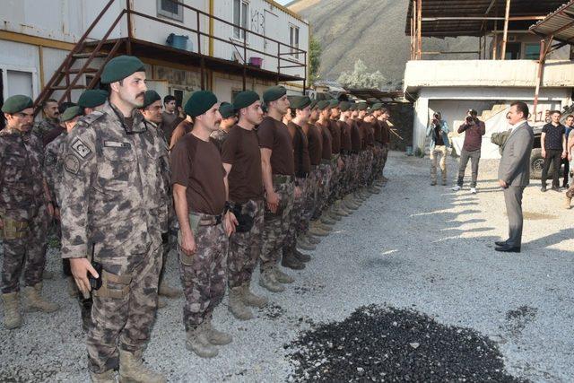 Hakkari polisinden kurban kesimi 1