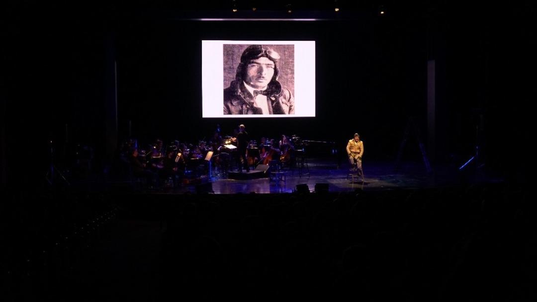 Vecihi H&uuml;rkuş, Bursa&rsquo;da sahnelendi