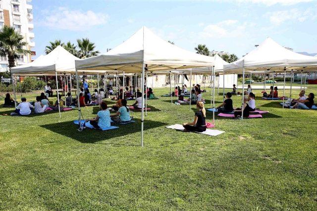 Karşıyaka’da yoga buluşması