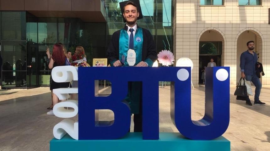 Pazaryerili &uuml;niversite &ouml;ğrencisinin b&uuml;y&uuml;k başarısı