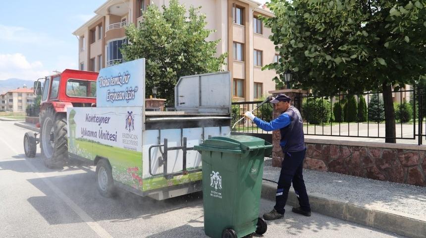 Çöp konteynerleri dezenfekte edildi