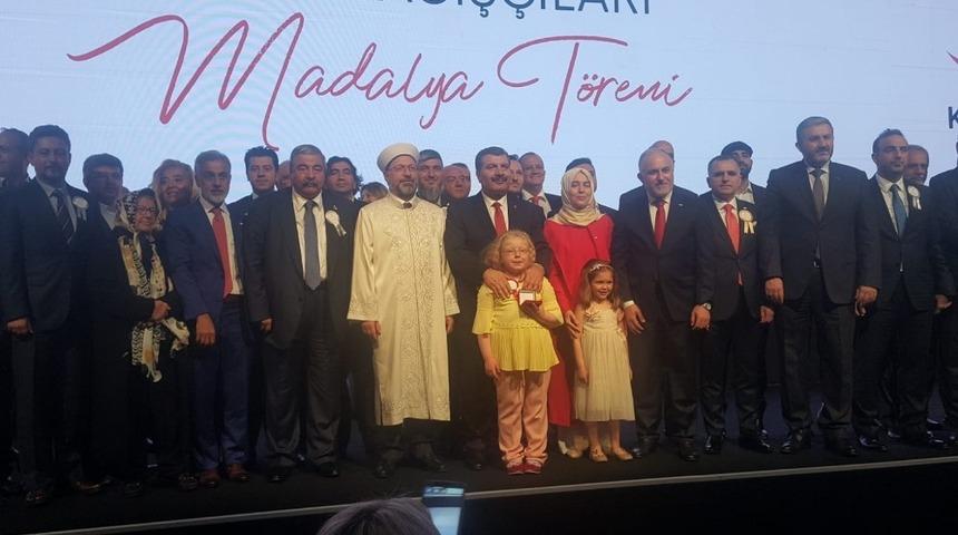 T&uuml;rk Kızılayı&rsquo;ndan SANKO&rsquo;ya platin madalya