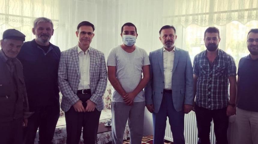 Rekt&ouml;r G&ouml;ren&rsquo;den hasta &ouml;ğrenciye moral ziyareti