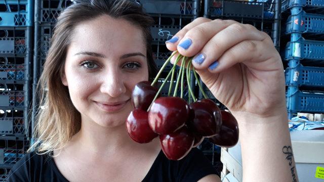 Lapseki'de kirazla yüzü gülen üretici, şeftaliden de umutlu