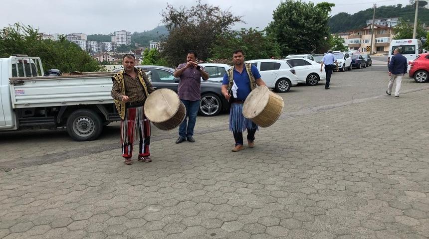 Davul-zurna d&uuml;ğ&uuml;nlerin vazge&ccedil;ilmezi