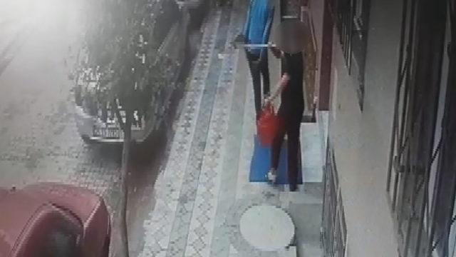Sultangazi'de apartman önünde temizlik yapan kadına taciz 