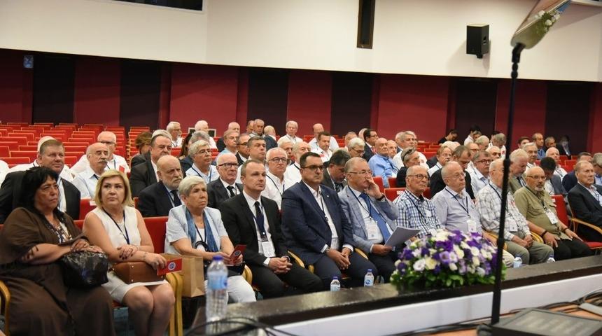 Özgener: "İzmir Ekonomi Üniversitesi bizim göz bebeğimiz"