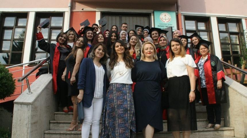 Lise &ouml;ğrencilerinden mezuniyet coşkusu