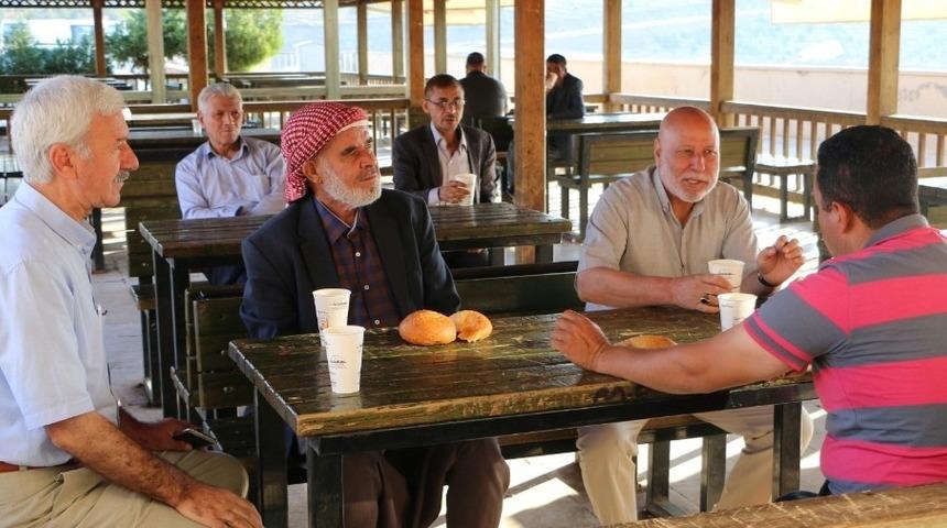 Şanlıurfa’da hasta yakınlarına sıcak çorba ikramı