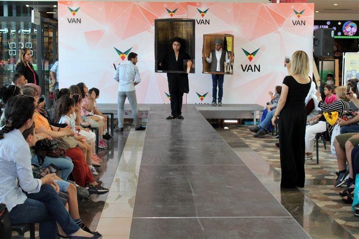 Van’da ünlü ressamların ikonik tabloları sergilendi G4