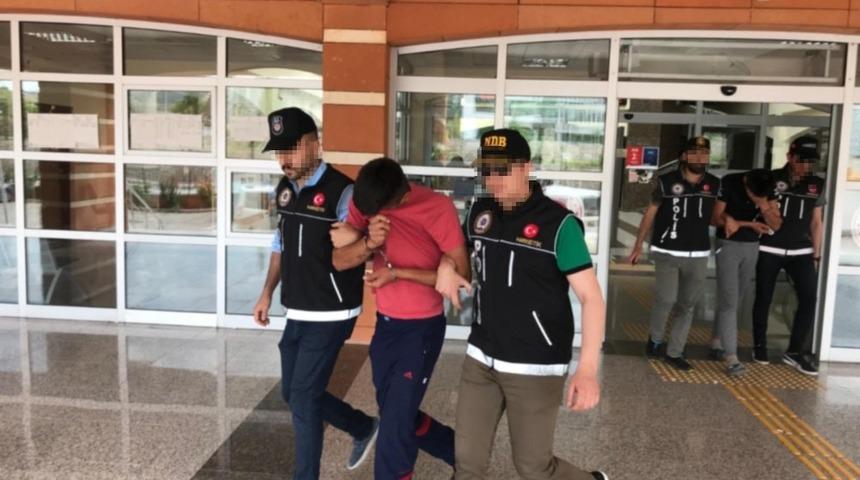 Uyuşturucu ticareti zanlıları tutuklandı