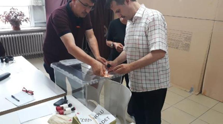 İstanbul seçimleri için sandık görevlileri yemin etti