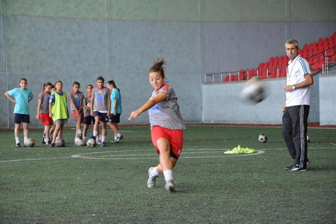 B&uuml;y&uuml;kşehir&rsquo;in yaz okulları i&ccedil;in kayıtlar başlıyor