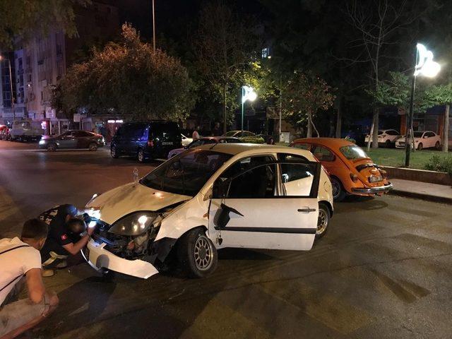 Kuşadası’nda trafik kazası: 1 yaralı