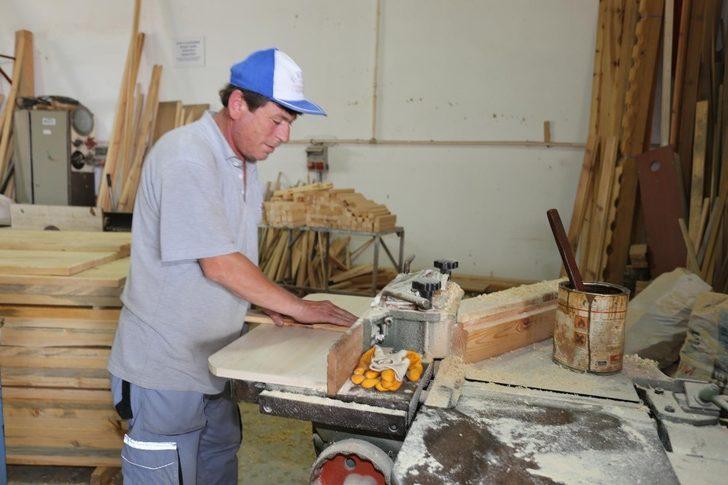 Belediye atölyesi üretiyor, Kepez güzelleşiyor G2