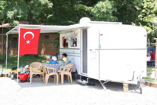 Ormanya, karavan ve çadır kampı yapanların uğrak yeri oldu