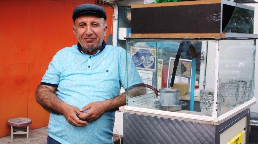 &Ccedil;ırakları doktor, avukat, polis oldu o simit ayran satmayı bırakmadı