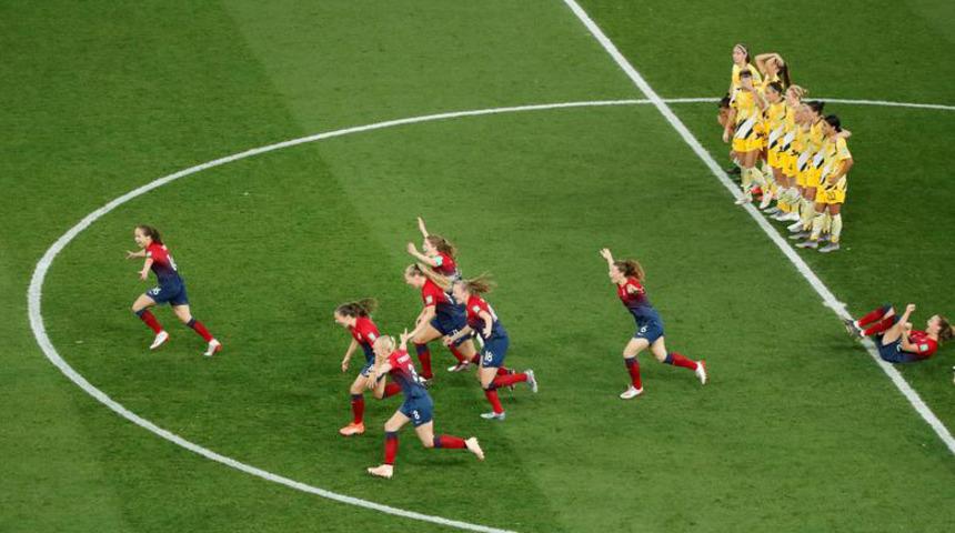 Avustralya penaltı atışlarında g&uuml;lemedi