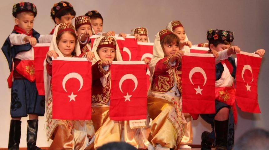 Miniklerin muhteşem gösterisi büyüledi