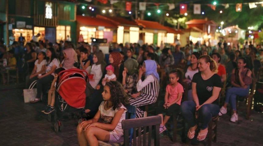 Kepez&rsquo;den Nostaljik Yeşil&ccedil;am Sokağı