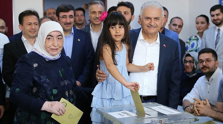 AK Parti İstanbul B&uuml;y&uuml;kşehir Belediye Başkan adayı Binali Yıldırım'dan sandık m&uuml;şahitleri mesaj