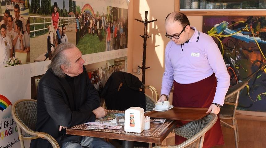 G&ouml;kkuşağı Kafe &ccedil;alışmalarını s&uuml;rd&uuml;r&uuml;yor