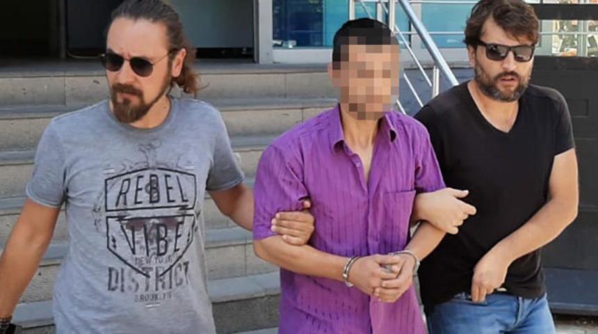 Oğlu, başına parke taşıyla vurup öldürmüş