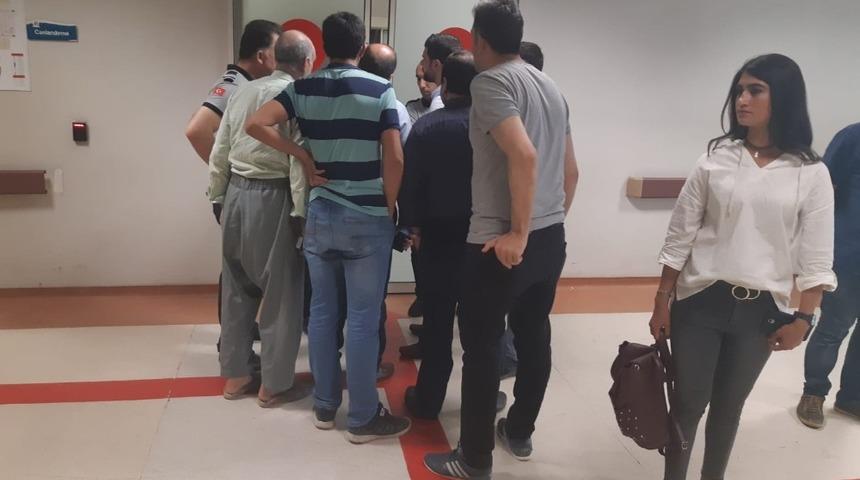 Kafasına tuğla d&uuml;şen &ccedil;ocuk ağır yaralandı