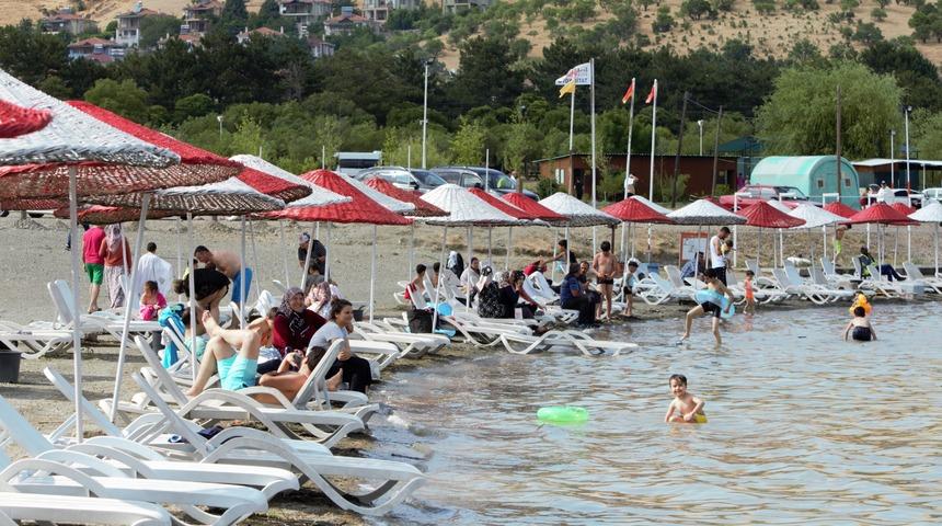 Doğu'nun gizli denizi Hazar'da seçim sakinliği