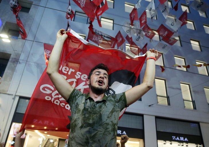 İstanbul'da büyük coşku! Seçim kutlamaları böyle görüntülendi G1