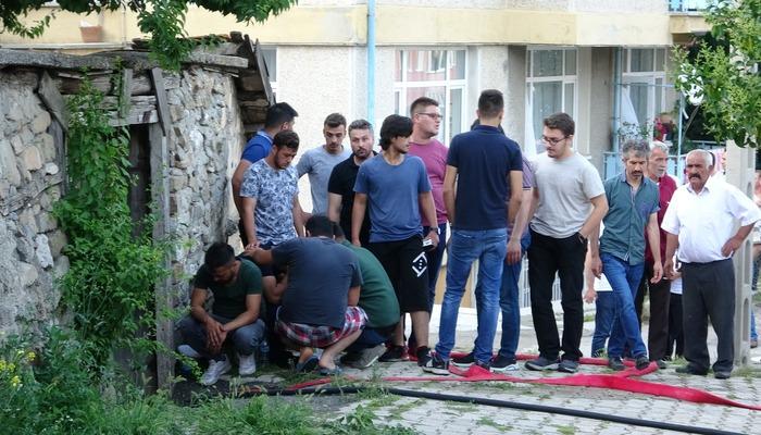 Cayır cayır yandı! Saatlerce söndürmeye çalıştılar Son Dakika Haberler