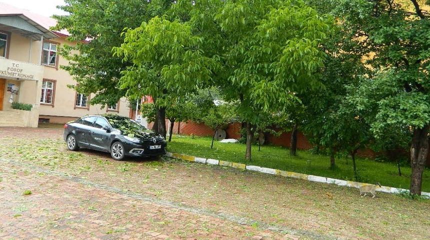 Posof&rsquo;ta dolu yağışı etkili oldu