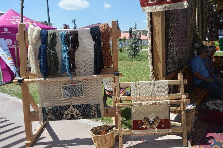 Elde halı ve kilim dokuma geleneği yaşatılıyor G4